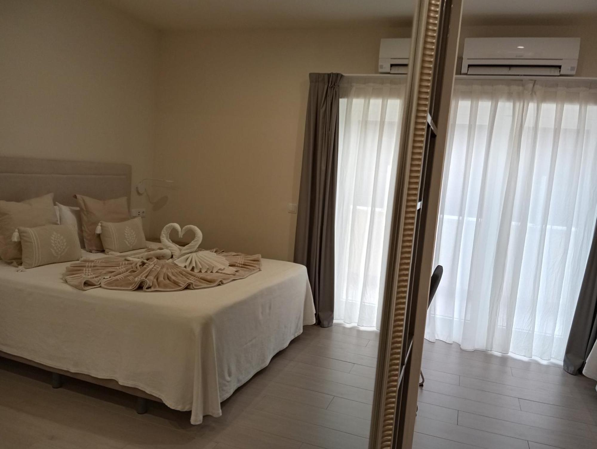 Hostal La Estacion Terrazas Madrid Ngoại thất bức ảnh