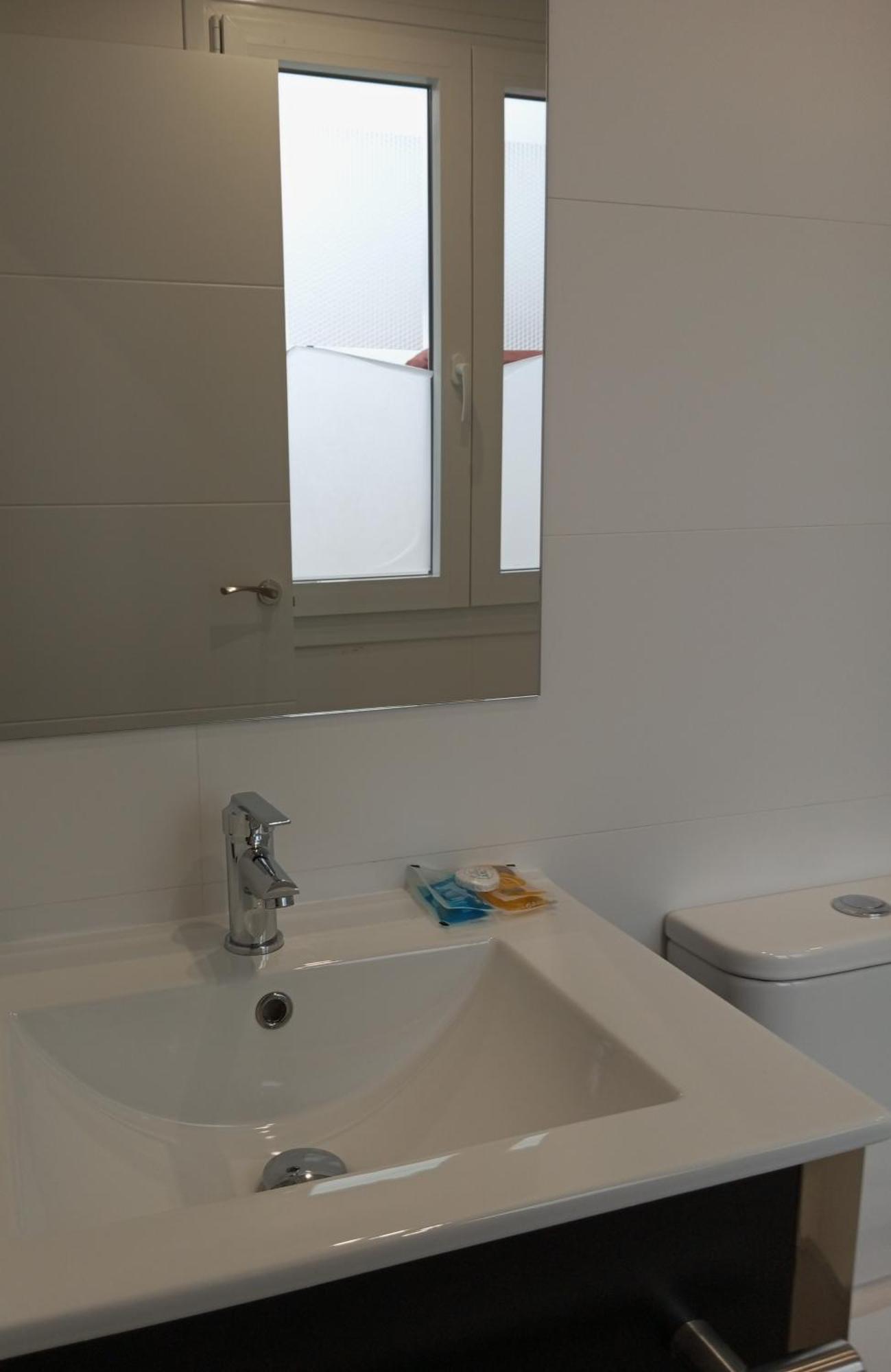 Hostal La Estacion Terrazas Madrid Ngoại thất bức ảnh